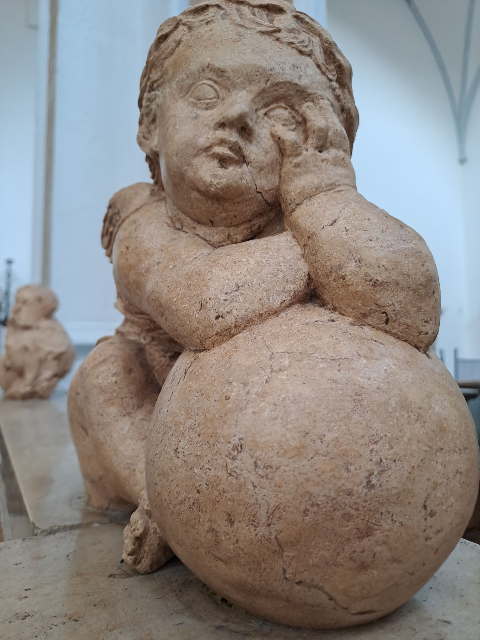 eindrucksvoll, die Putten in der Fuggerkapelle