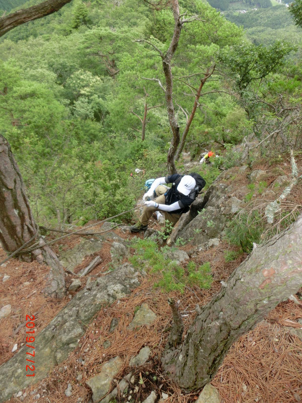 ９．ロープの岩登り