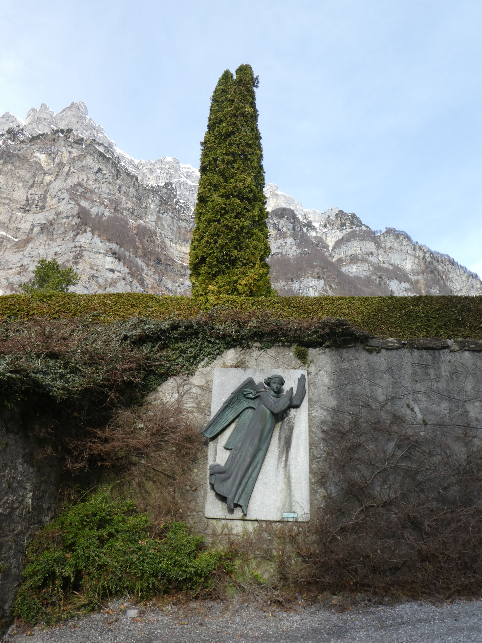 15 Engel beim Weg zum Friedhof