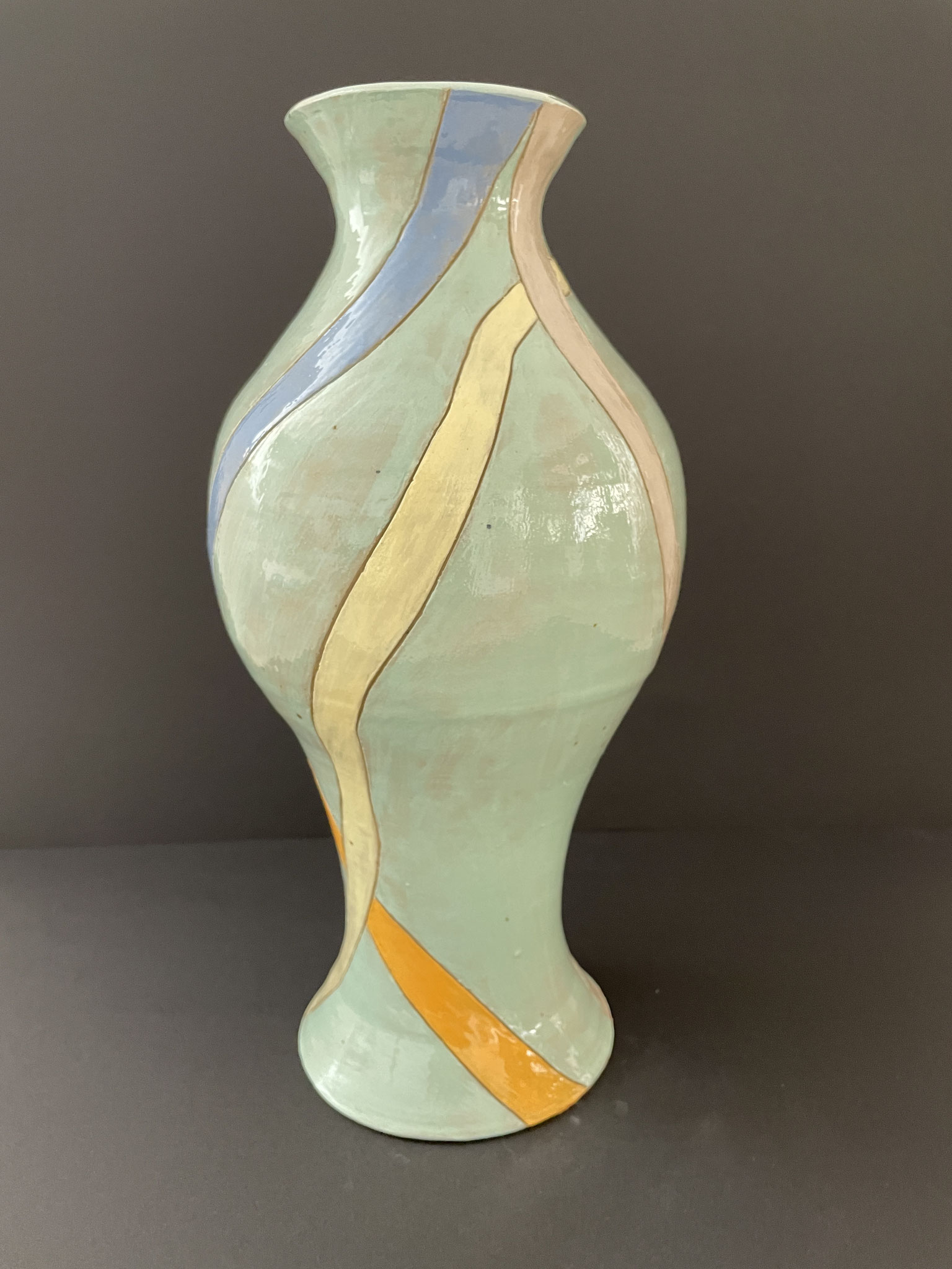 engobierte Vase, Höhe 38 cm
