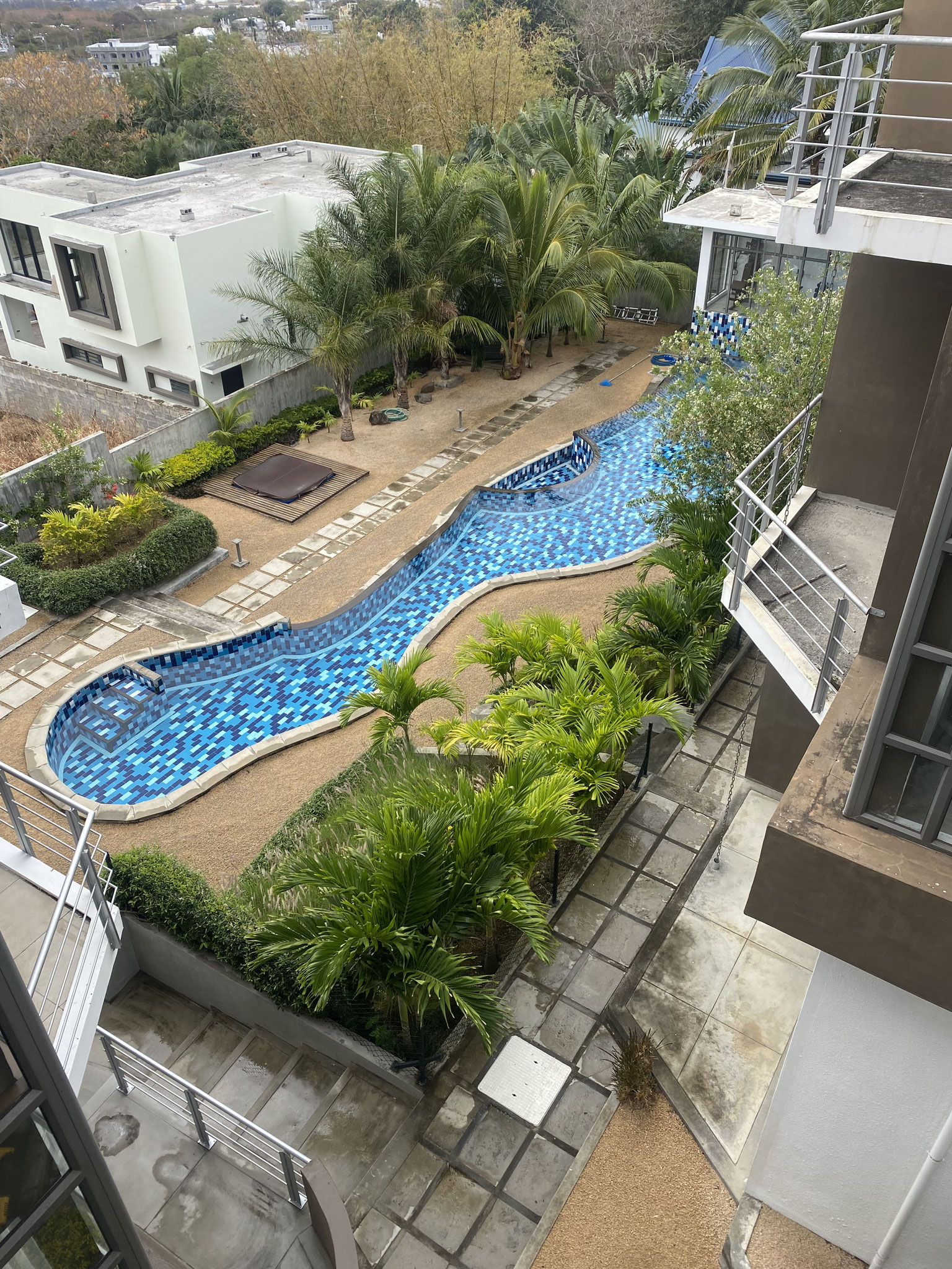 revente Victoria résidence triplex roof top G+2 soreze moka vue mer port louis ile maurice