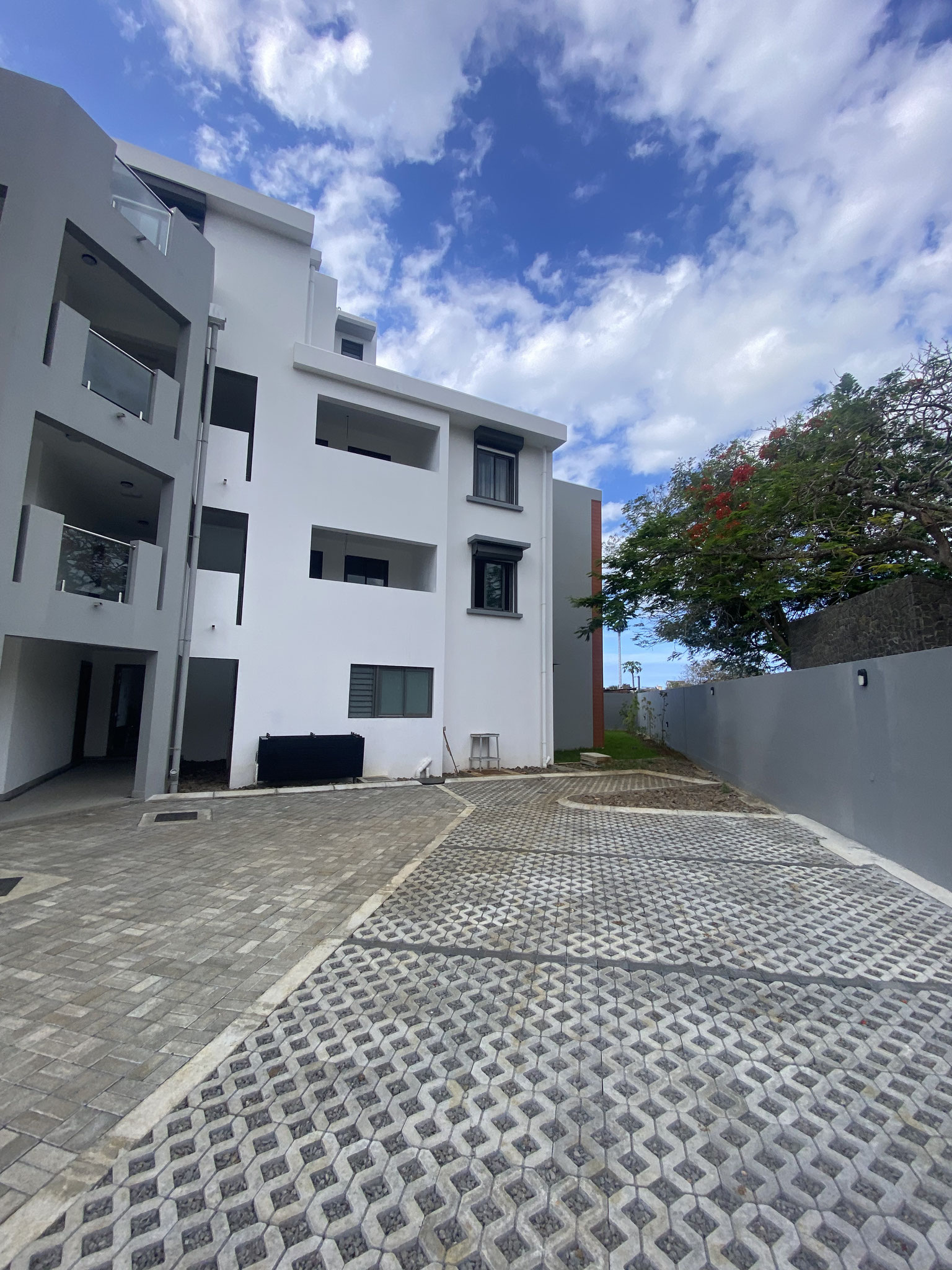 nouvelle résidence SAMUDRA appartements Ground +2 R+2 à TROU AUX BICHES plage à pied nord Île Maurice par JINVESTY