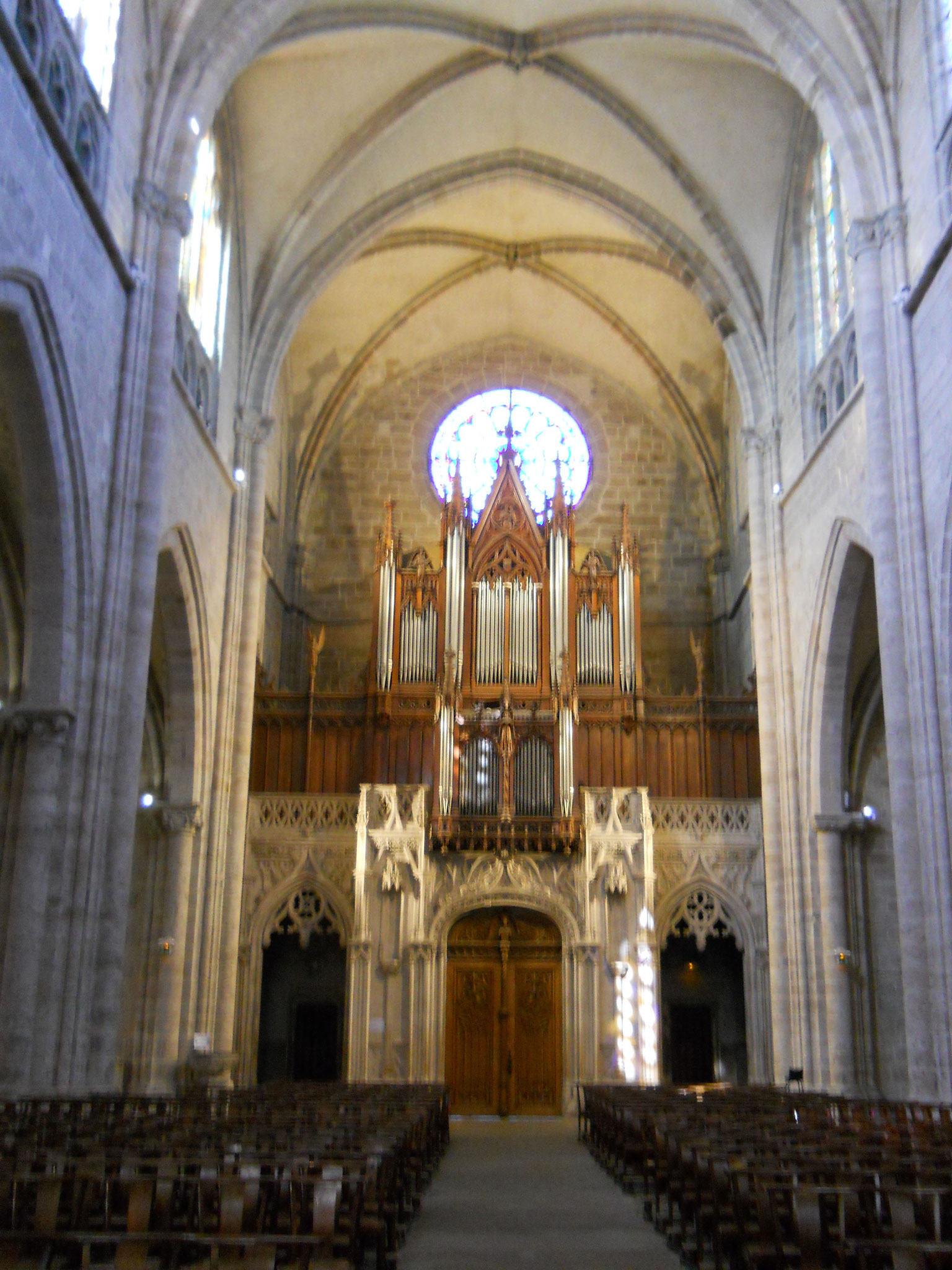 Orgue dans la Collégiale