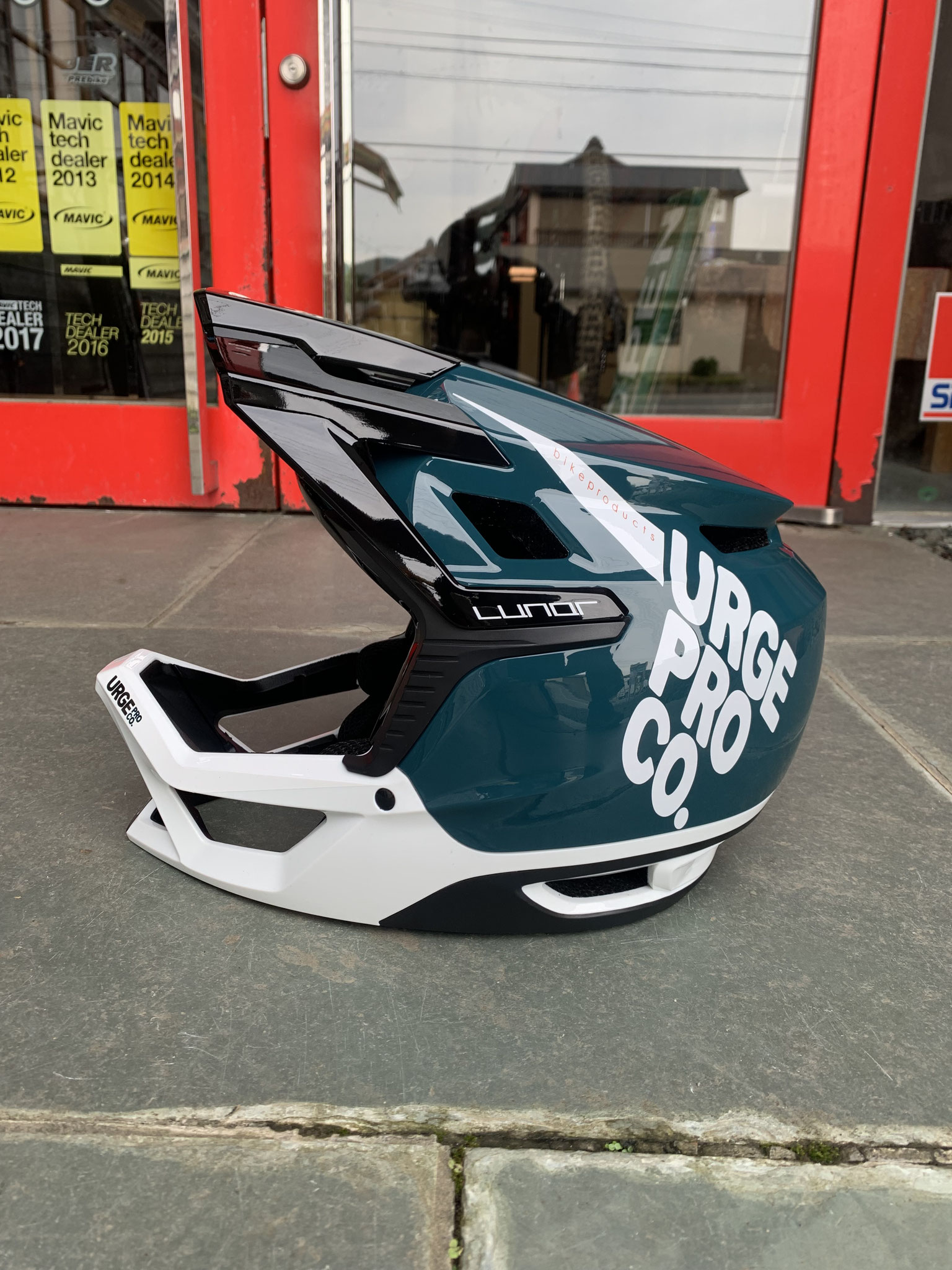 NEW 新製品 LUNAR(ルナー) 36,190円(税込) - URGE bike NEW 新製品 LUNAR(ルナー) 36,190円(税込) - URGE bike