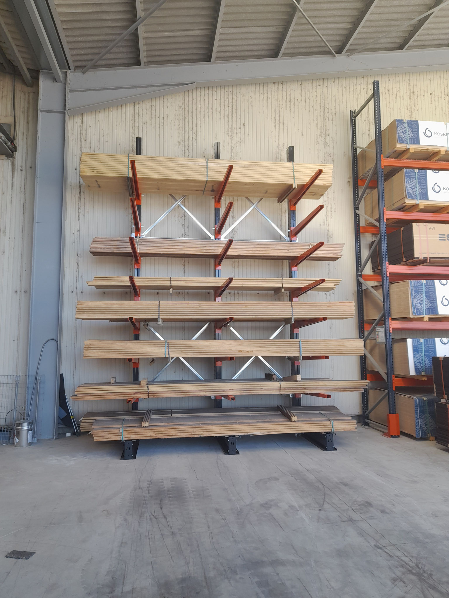 Rayonnage pour stockage bois - cantilever Sisam