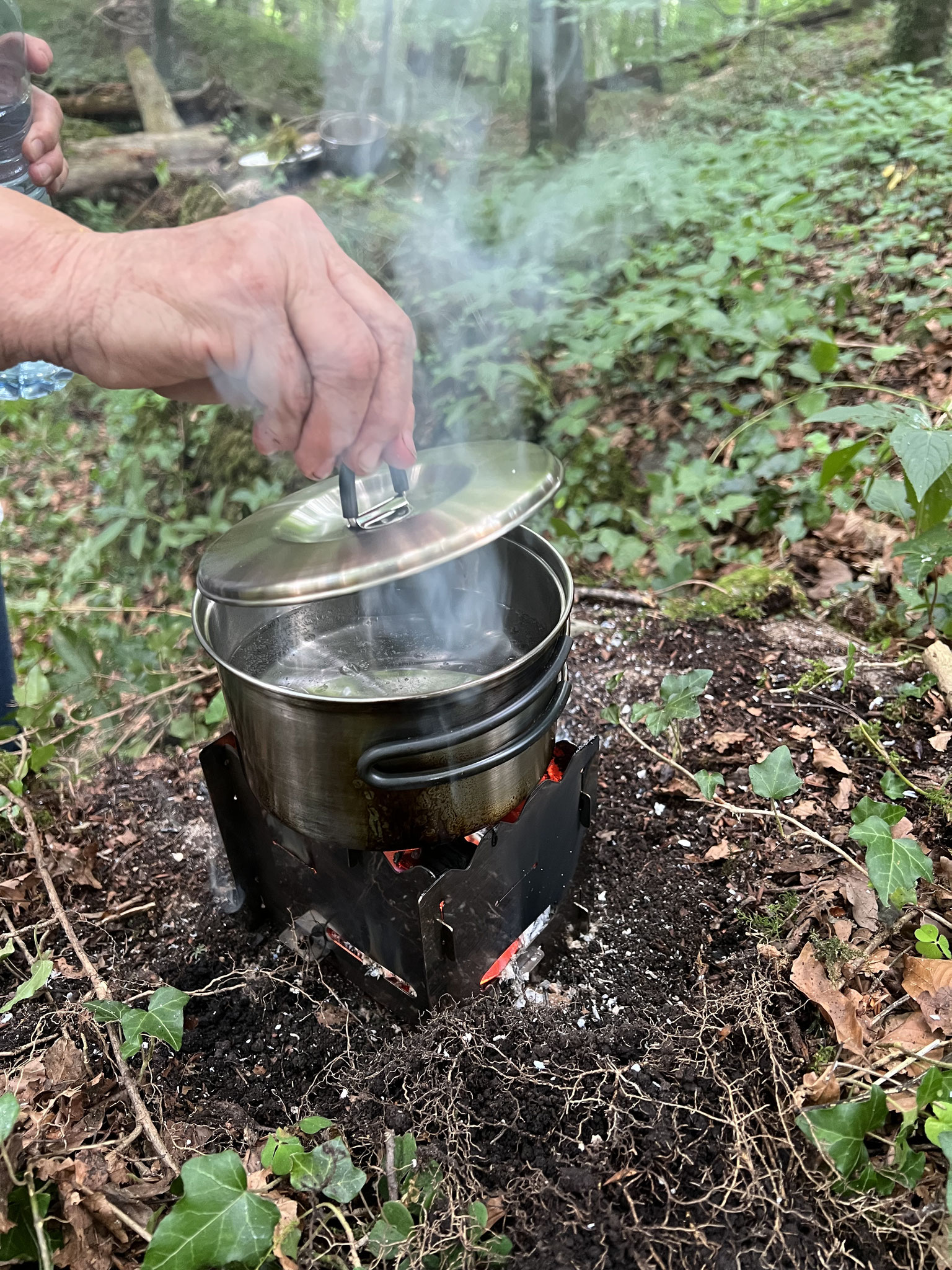 Suppe kochen auf dem Hobokocher