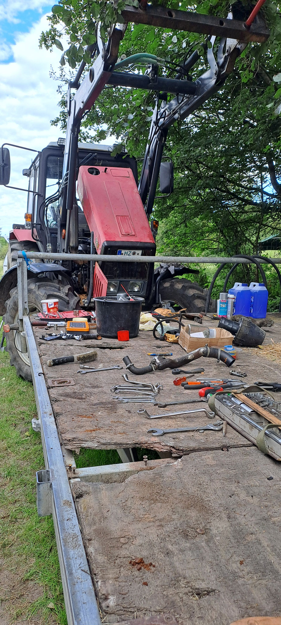 Reparieren, auch das machen wir teilweise selbst, was geht und uns viel Geld spart aber sehr viel Zeit kostet.