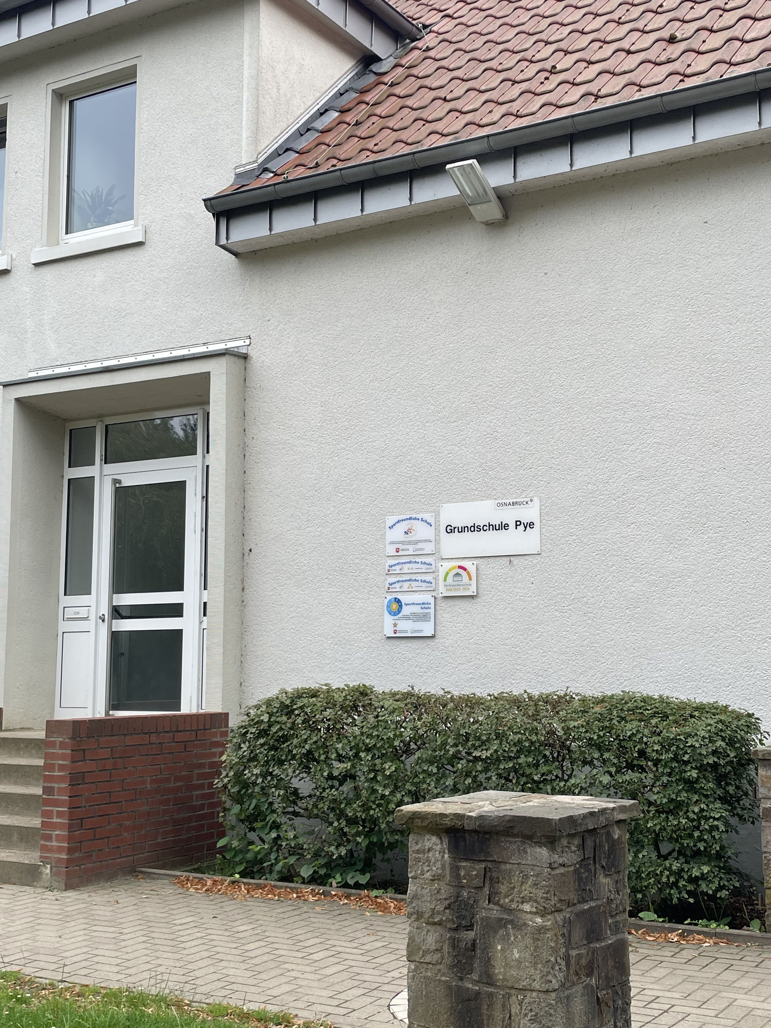Eingang zur Verwaltung