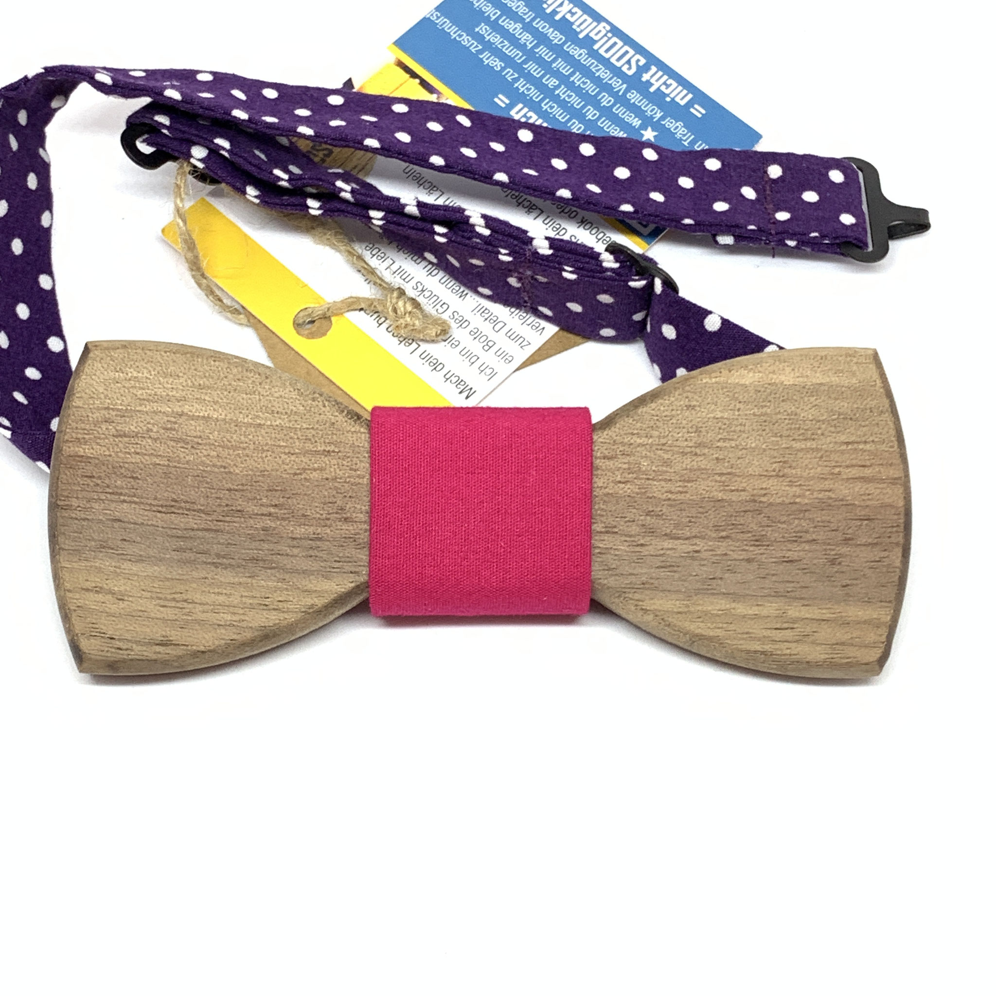 Holzfliege aus Nussbaum mit knalligen und frechen Farben. Ein echter Hingucker!