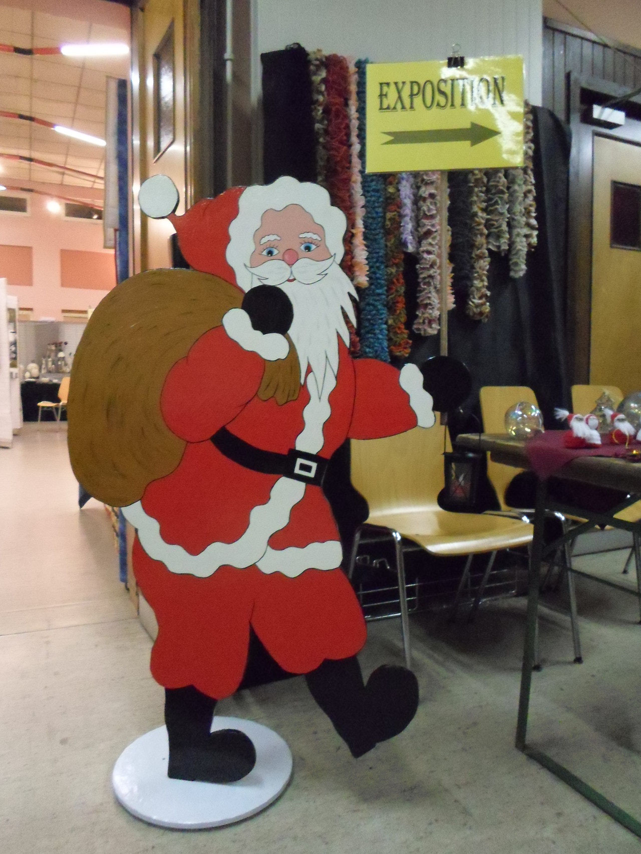 Père Noël offert à l'Amicale fait par Georgette et Jean-Jacques