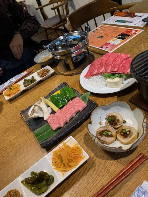 夜は飛騨牛のしゃぶしゃぶと　焼肉！