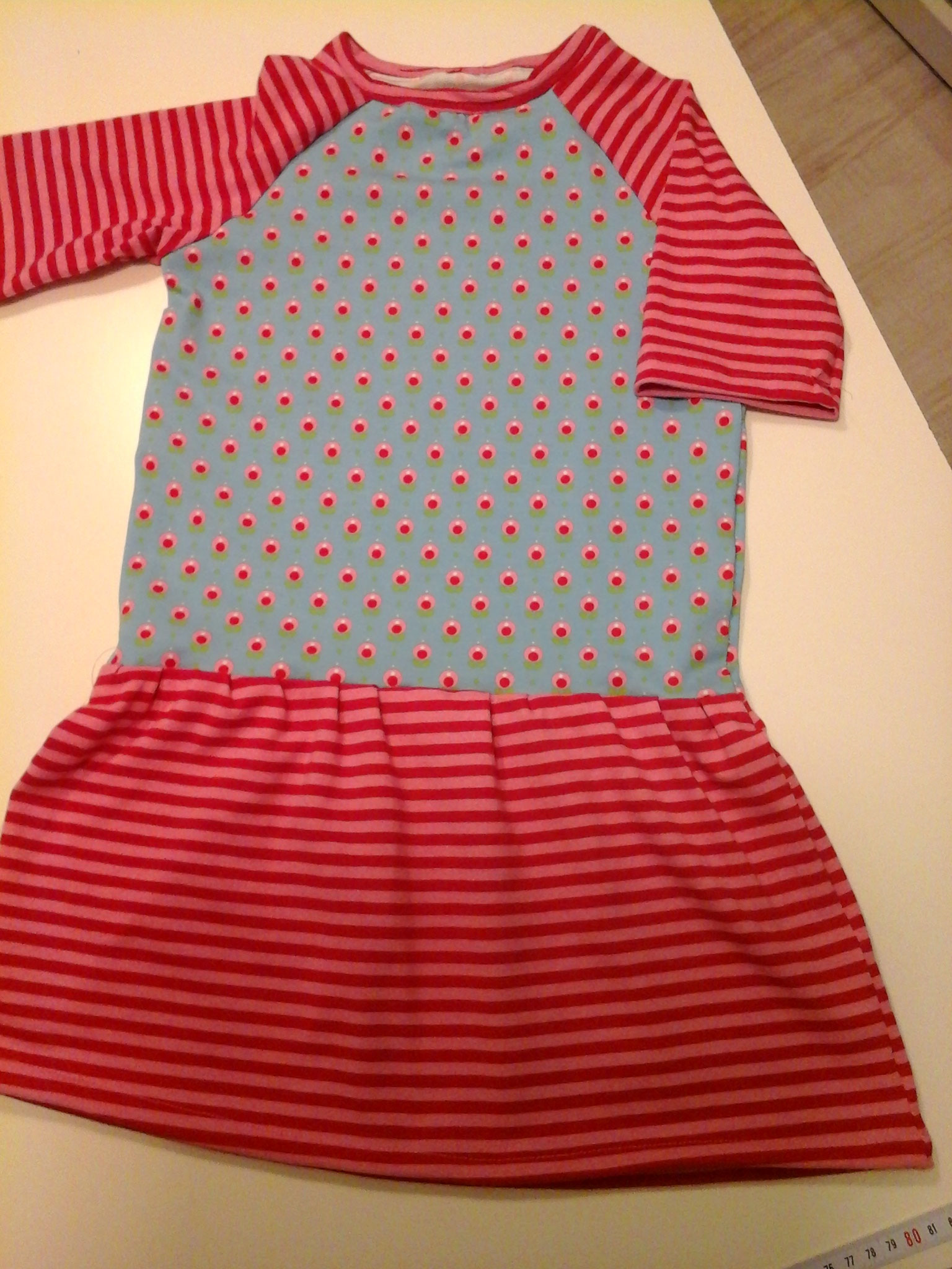 Kinder-Basicshirt-Kurs (Abwandlung zu einem süßen Kleidchen) von M.