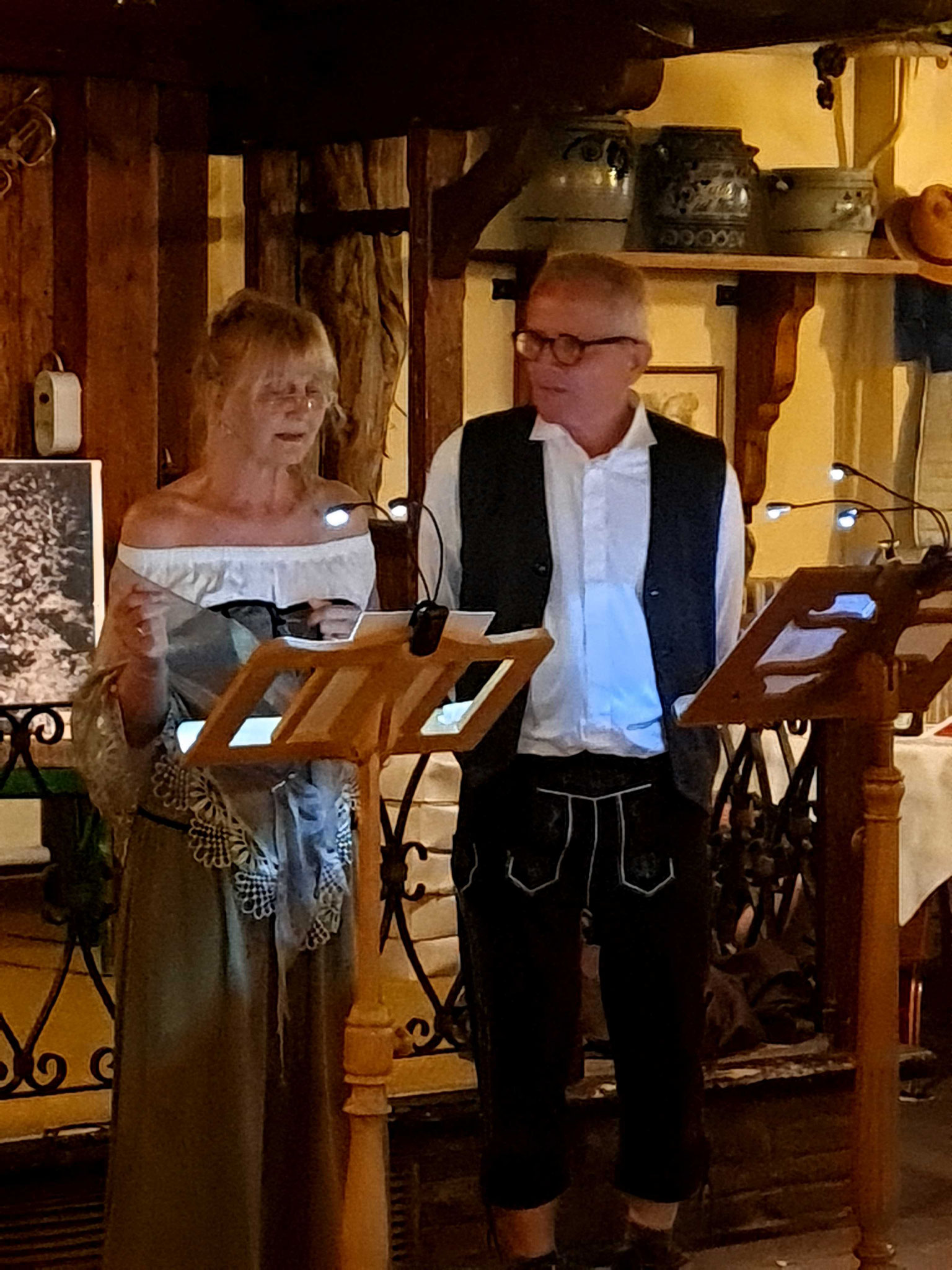 Danny Goerken-Bell und Kalle Goerken in der Rolle der Catarina und des Fra Bartolos