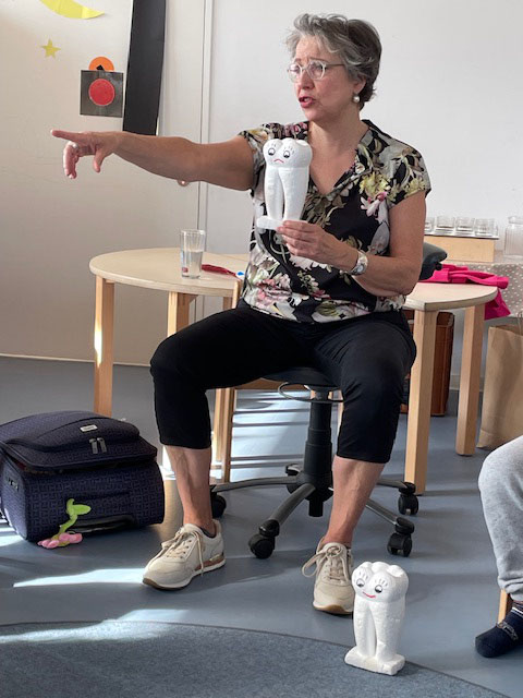 Bereits seit 1995 ist Petra Wulff täglich im Dienst der Zahngesundheit unterwegs - mit vielen kreativen Ideen. 