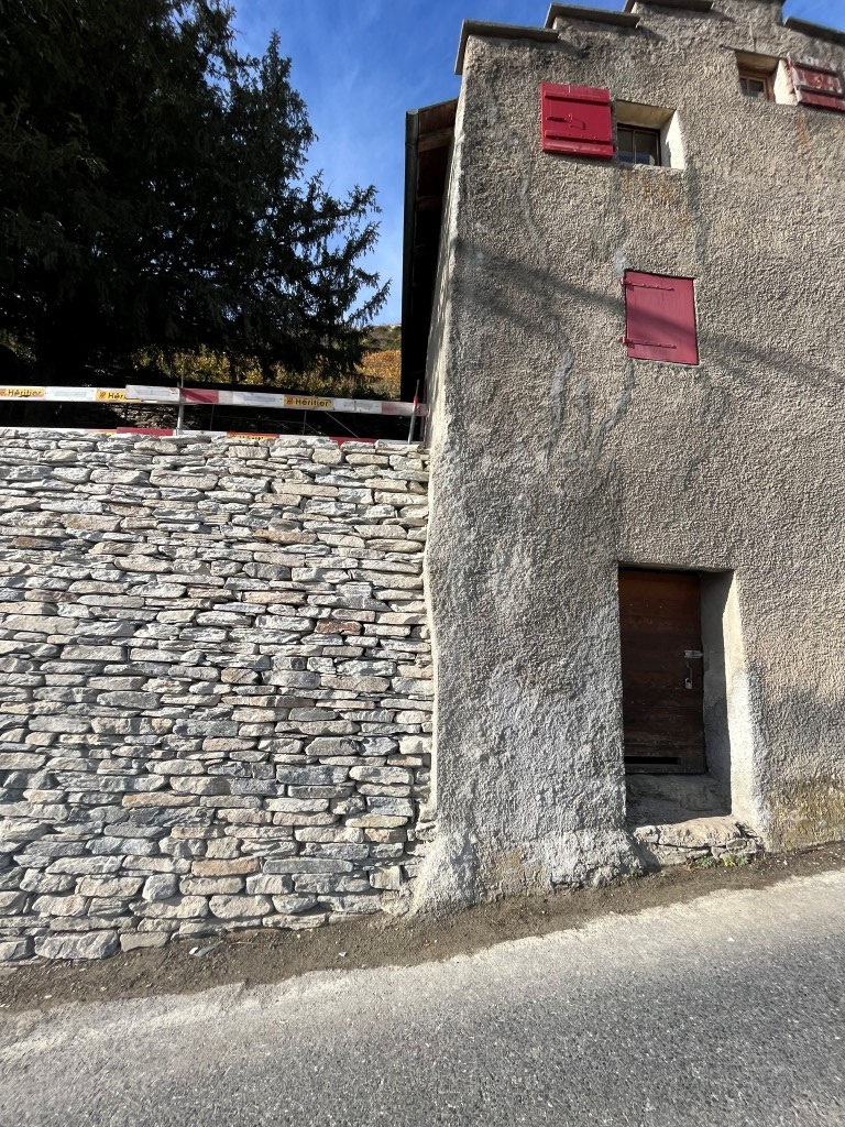 Mur en pierre sèche, Molignon 