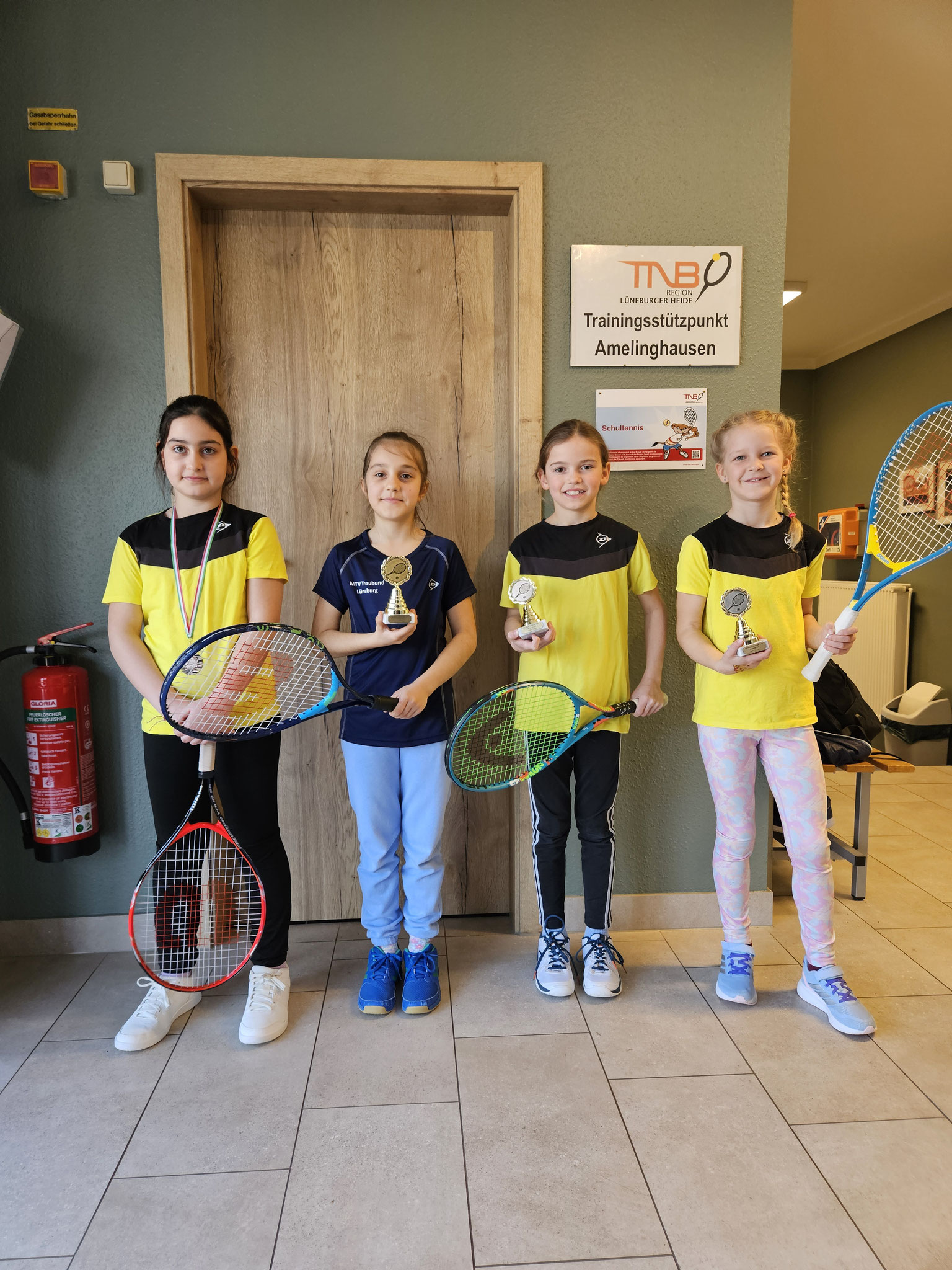 von links:  Alexia Singh, 4. Platz Ksenia Artyukh, 1. Platz Emma Plötzke, 3. Platz Carla Bahlburg, 2. Platz