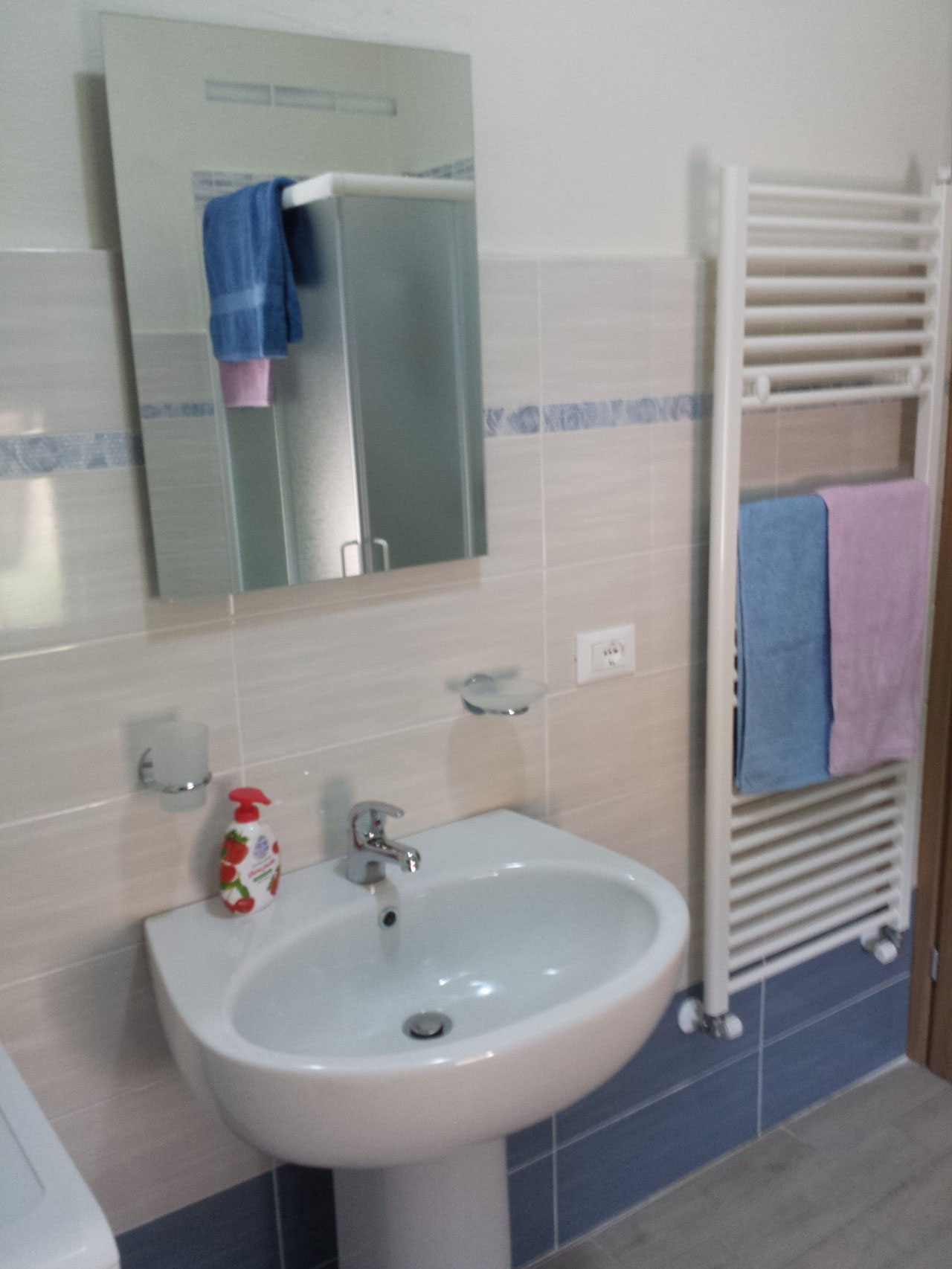 particolare bagno padronale