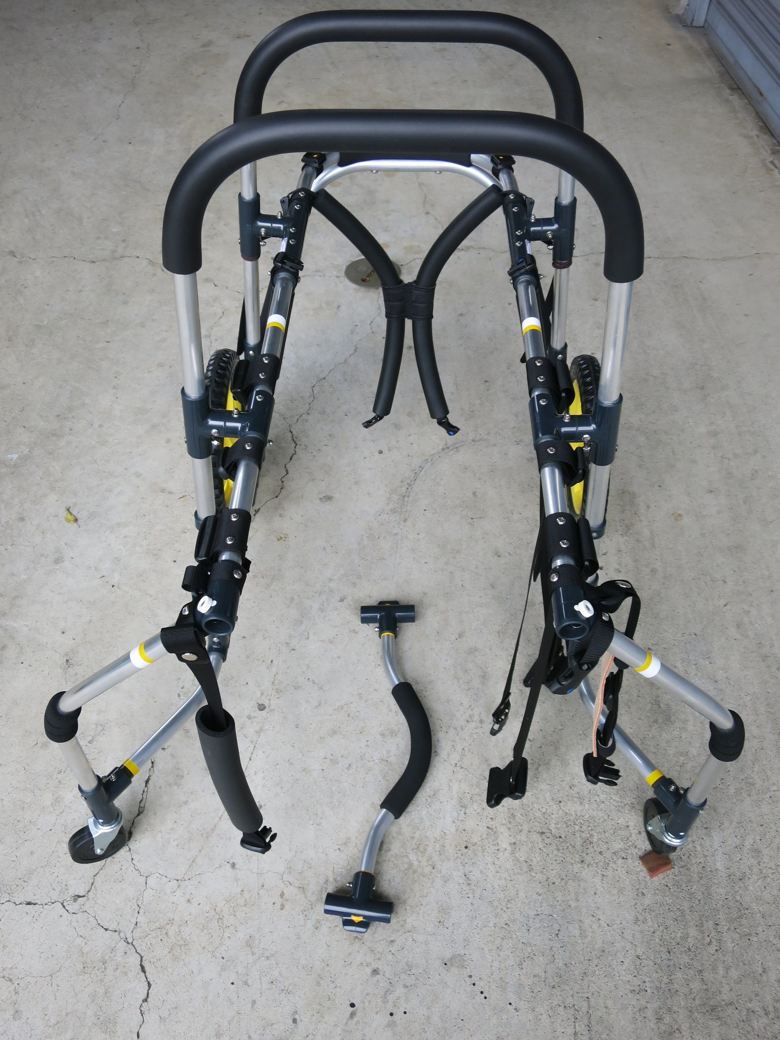 犬用車いす 中型犬用　クララワークス　高さ調整可能 犬の車椅子 犬用車椅子 DOGKART 製作販売 - 犬の車いす工房クララ