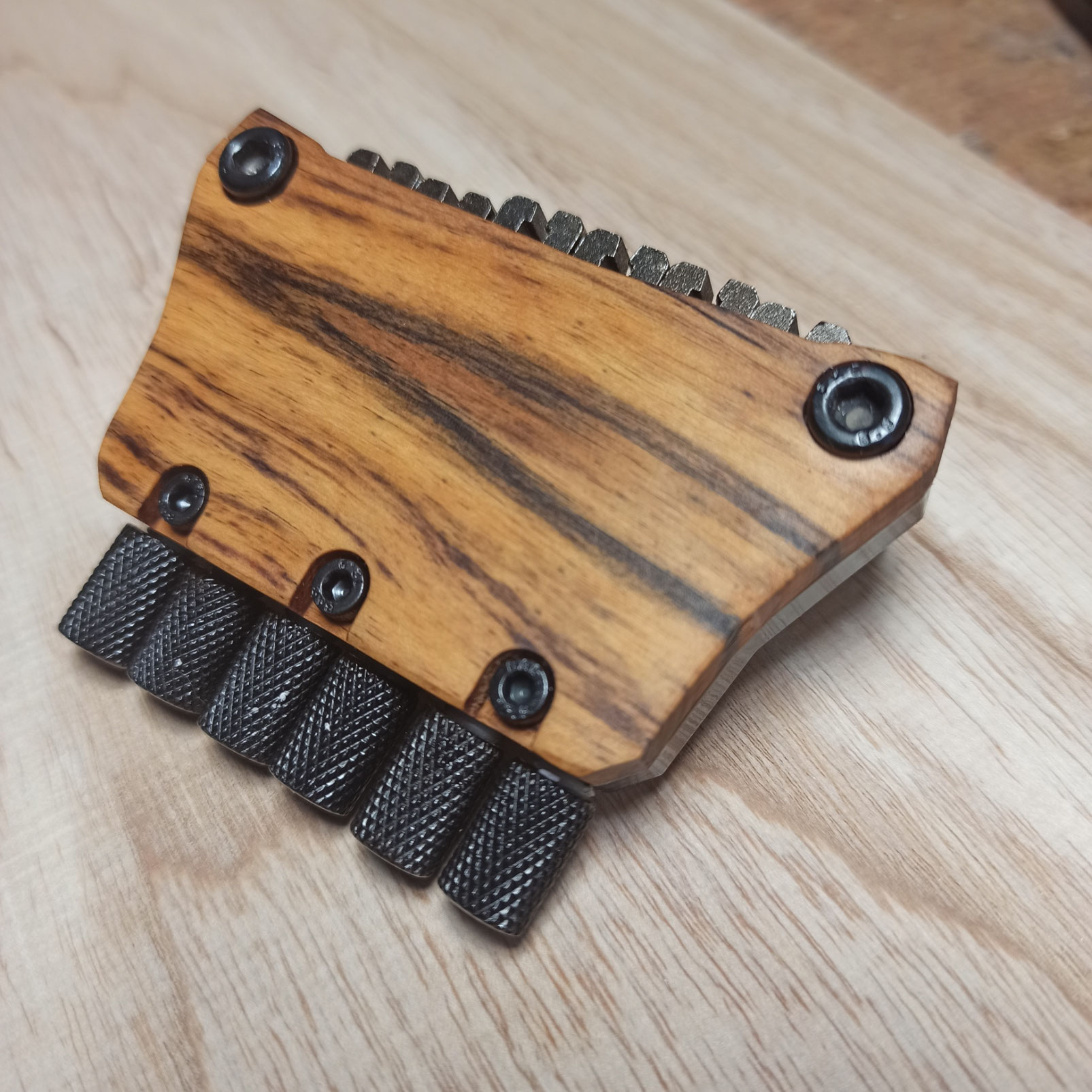 Headless Guitar Hardware MaanGuitars