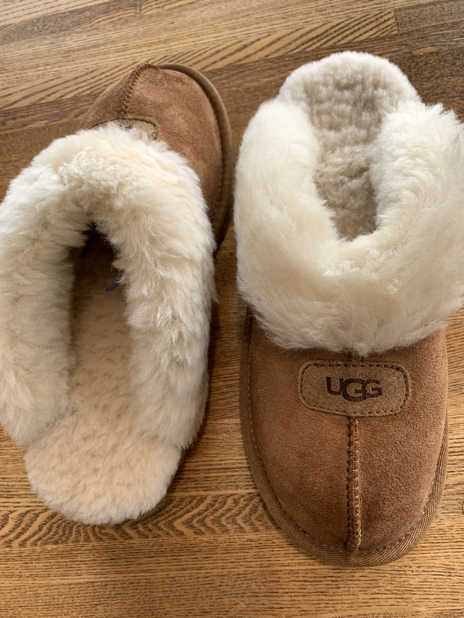 UGGスリッパは4400円