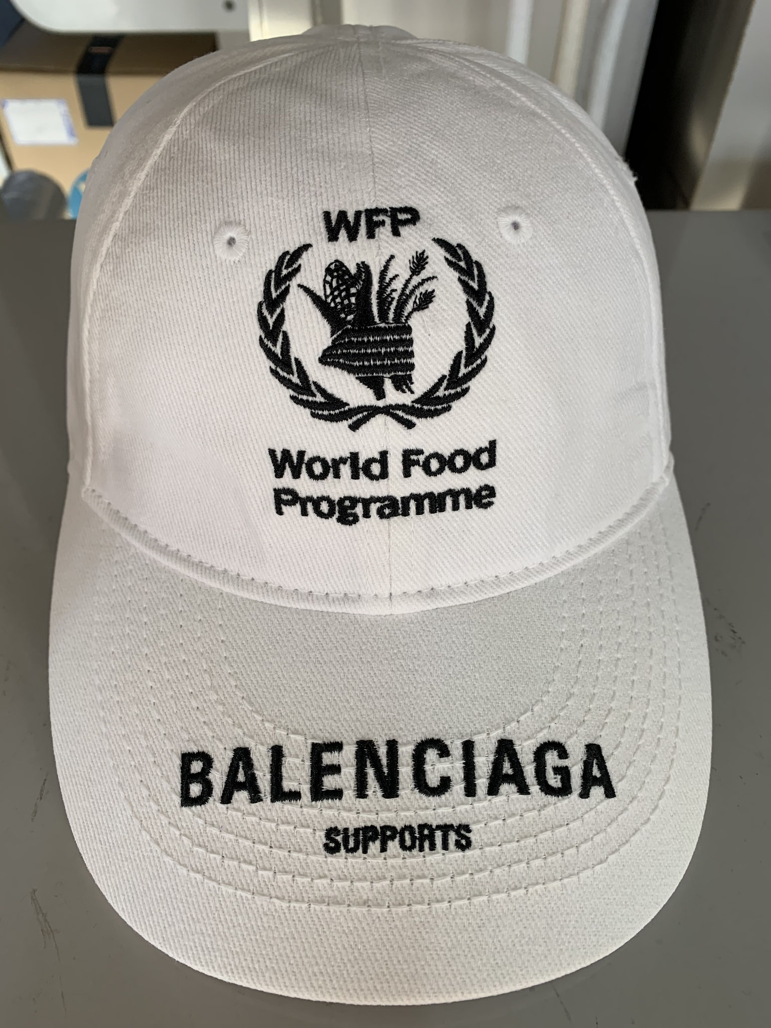 BALENCIAGAキャップのクリーニング