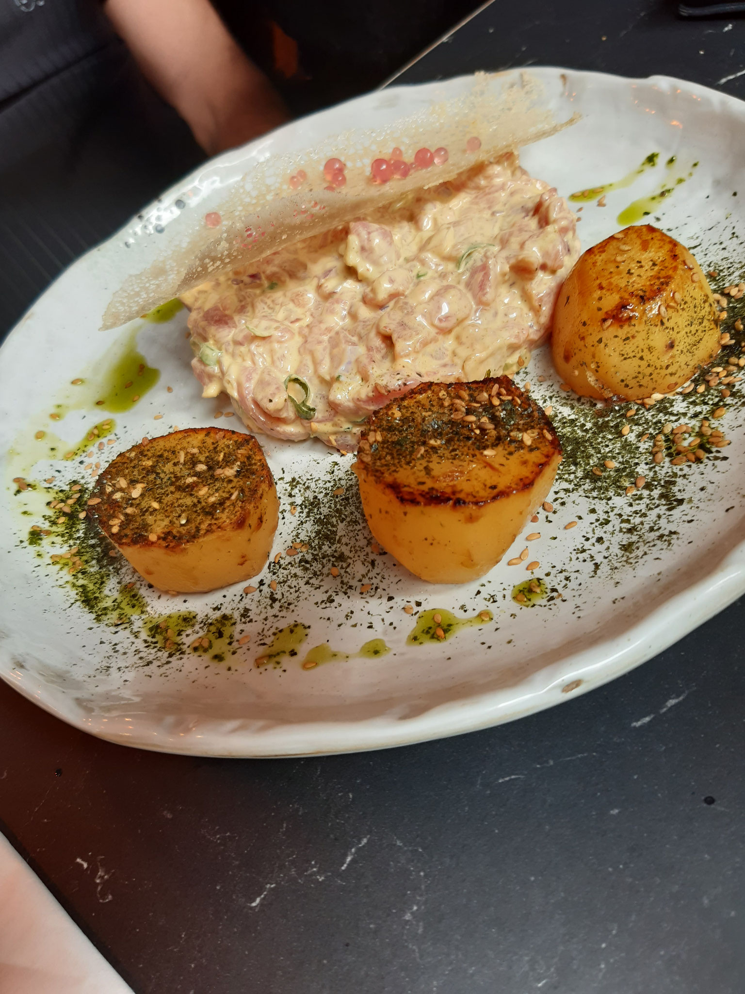 Tartare de veau à la thaï, pommes de terre confites