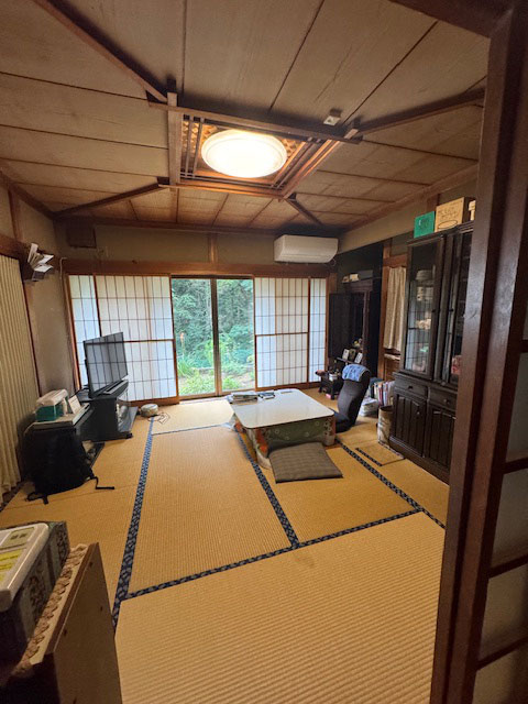 １階・8帖和室
