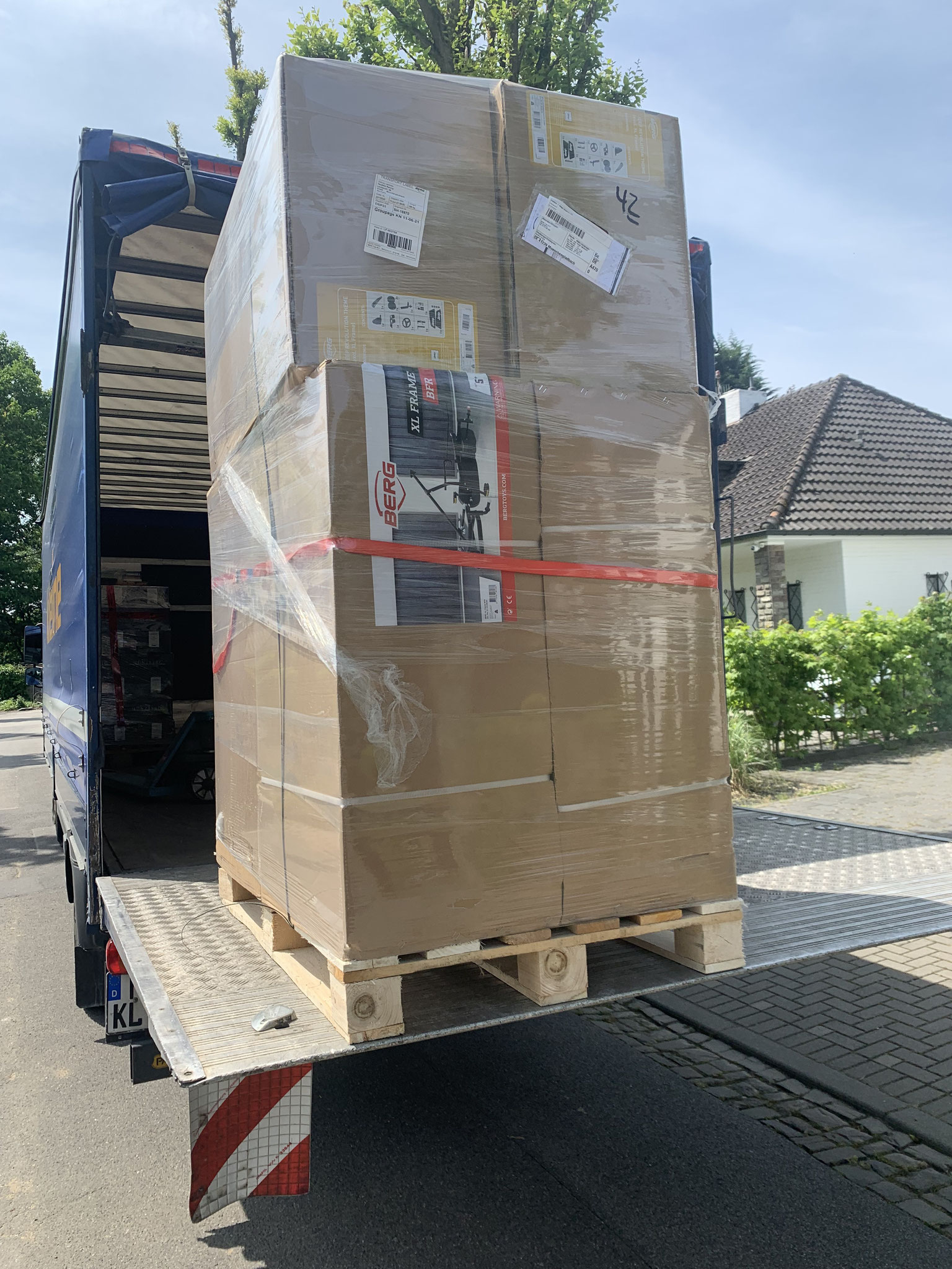 Weitere neue Berg Go-Kart Lieferung inkl. Extras für über 4.000 €