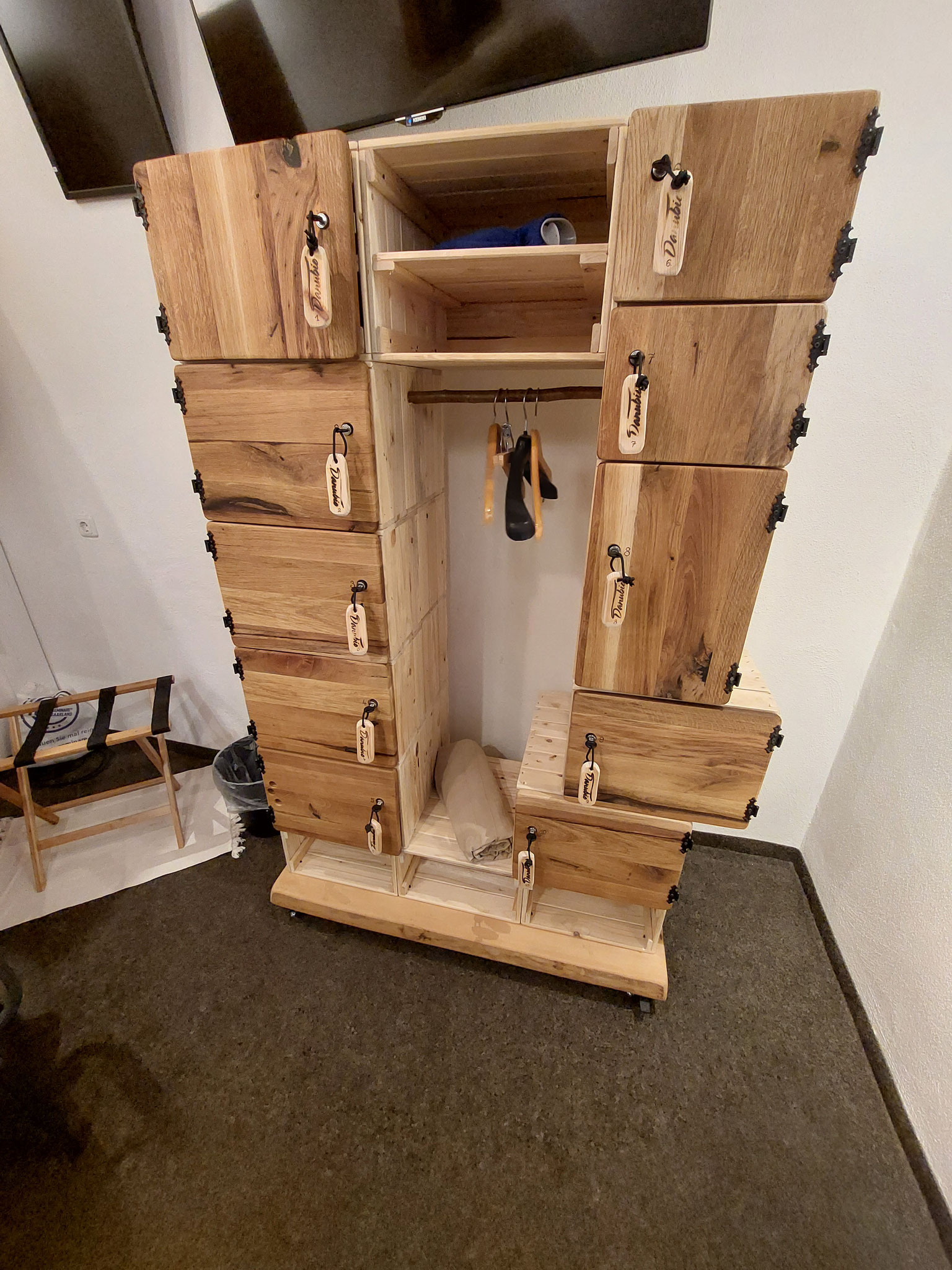 Die Schließfächer und Garderobe