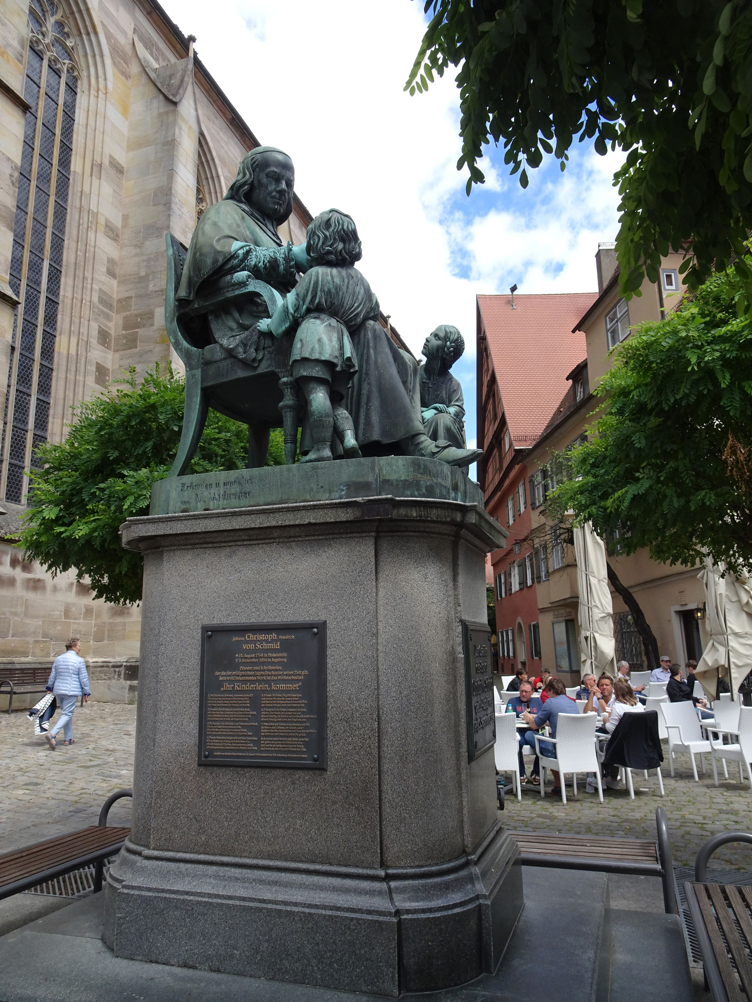 Denkmal des Dichter von "Ihr Kinderlein kommet"