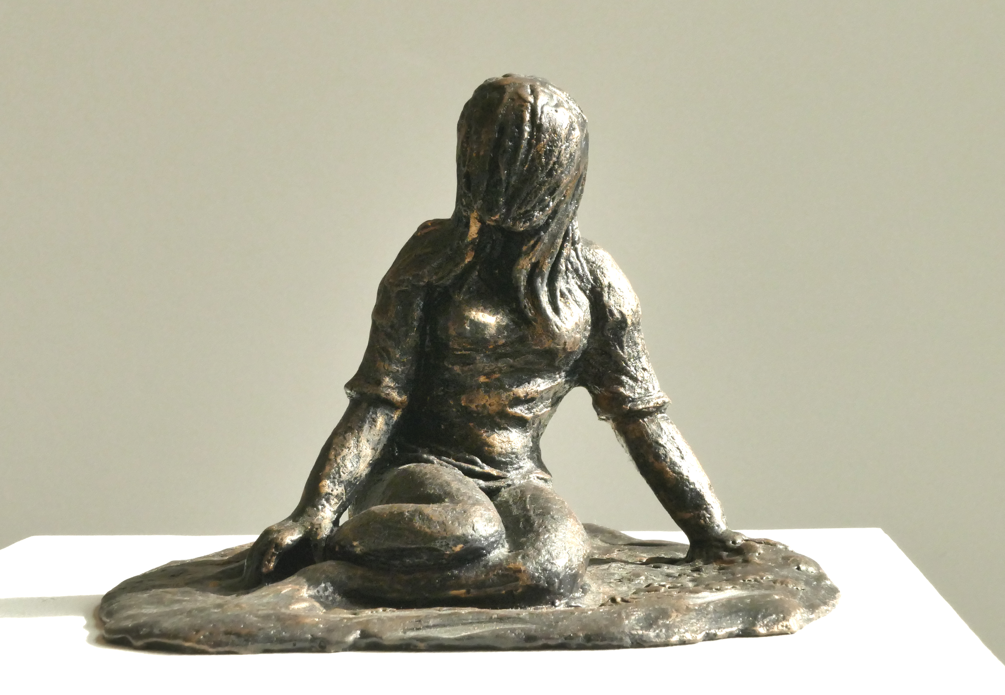 Strandfräulein, 2021, aus feiner Bronze,  Auflage: 7 Exemplare
