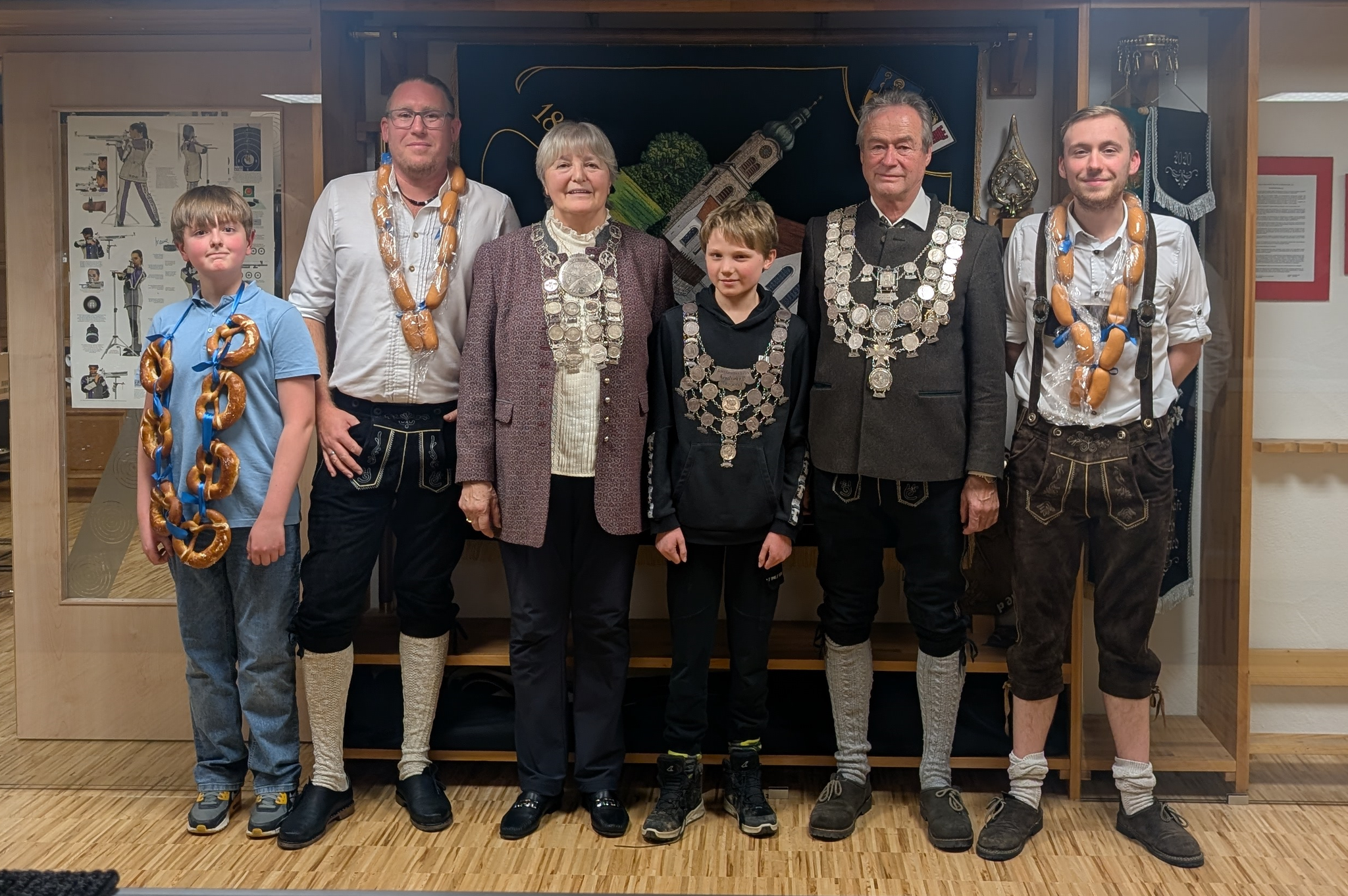 Unsere Könige 2025 (Brezenkönig Albert LG und LP fehlt auf dem Bild) 