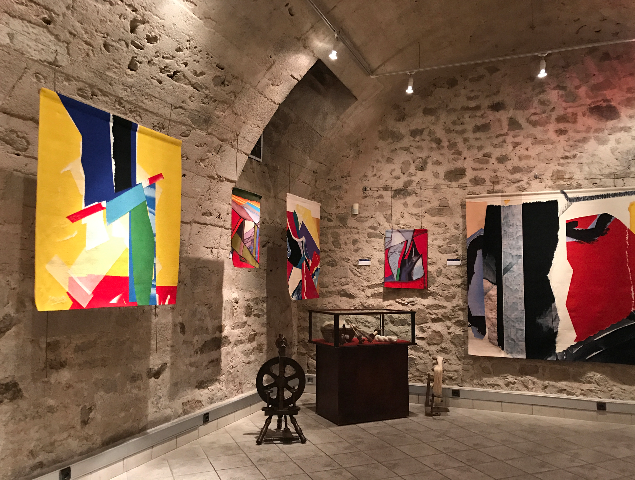 Exposition au sous-sol de la cité des métiers et des arts