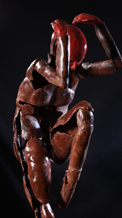 VENDU,Équilibre, acier Corten, et céramique recouvert de silice rouge, 77'' avec socle, 6,000.00$
