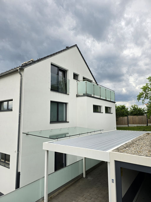 Vordachverglasung - Glasdach - Haustürüberdachung - © Glaserei Allgäuer