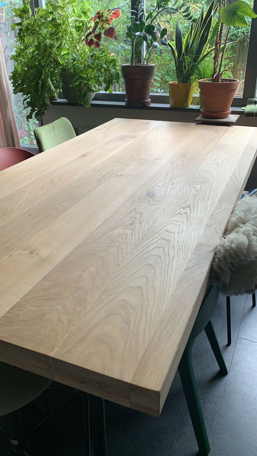 Opknappen oud tafelblad particulier