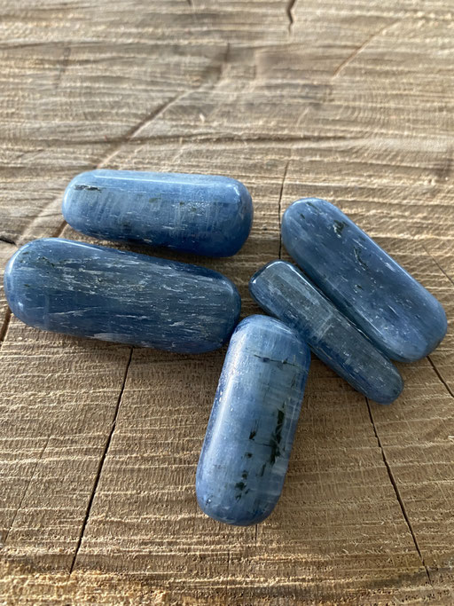 Cyanite disthène Inde Nimalaé Lithothérapie et boutique de minéraux