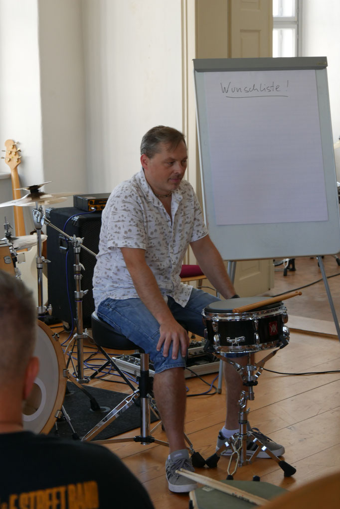 MusikWerkstatt-Workshop Drum-Bass-Gitarre-Keyboard