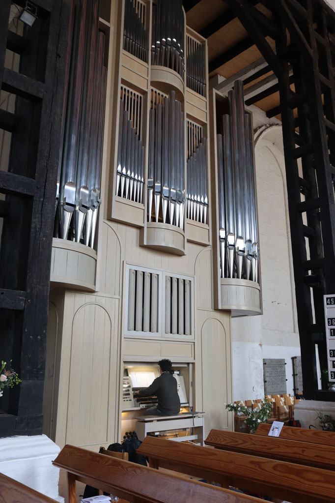Einspielen auf der Orgel...
