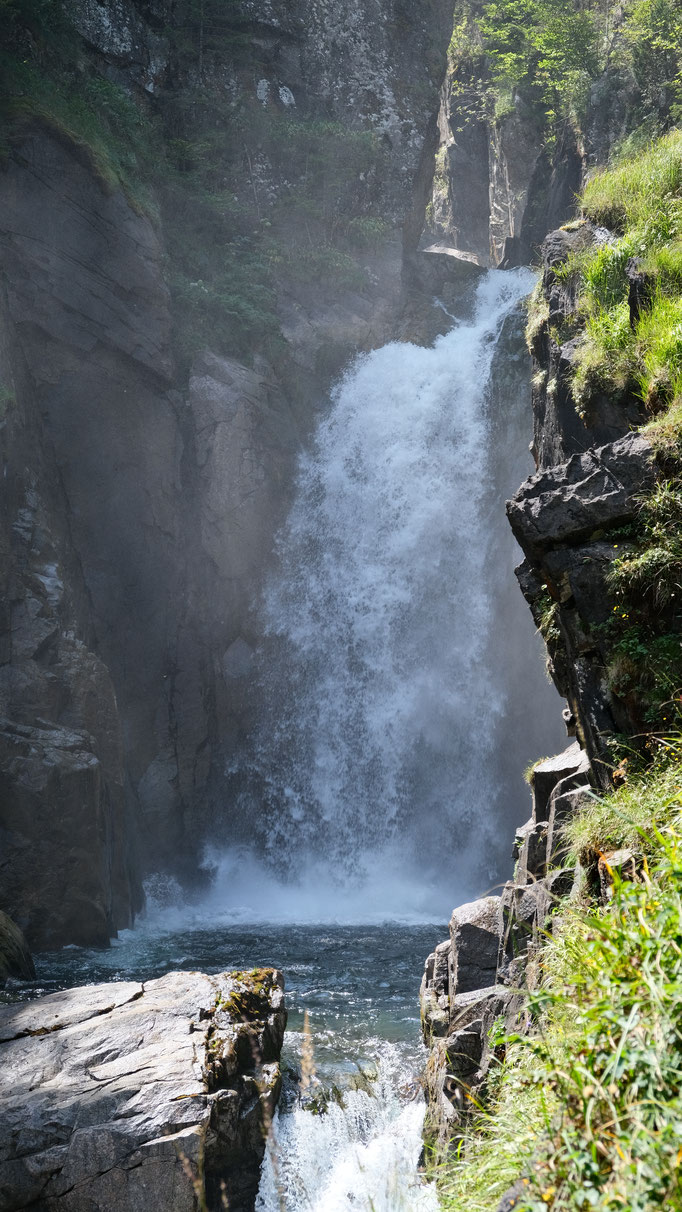 Cascade de Boussès sur le sentier des cascades à Cauterets dans les Hautes-Pyrénées