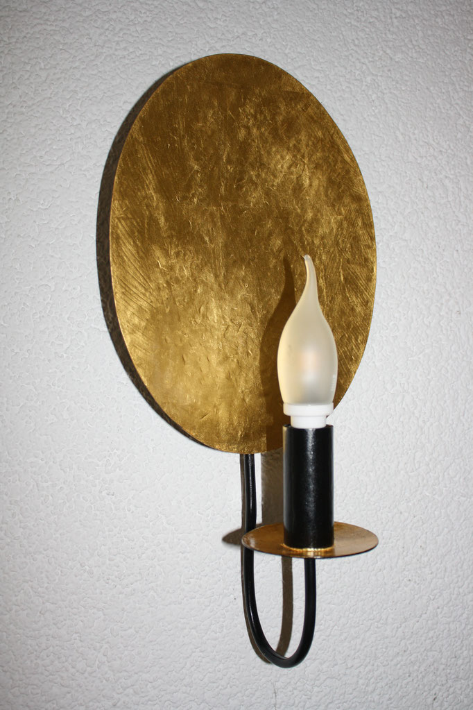 Wandlampe aus Messing, Blattvergoldet