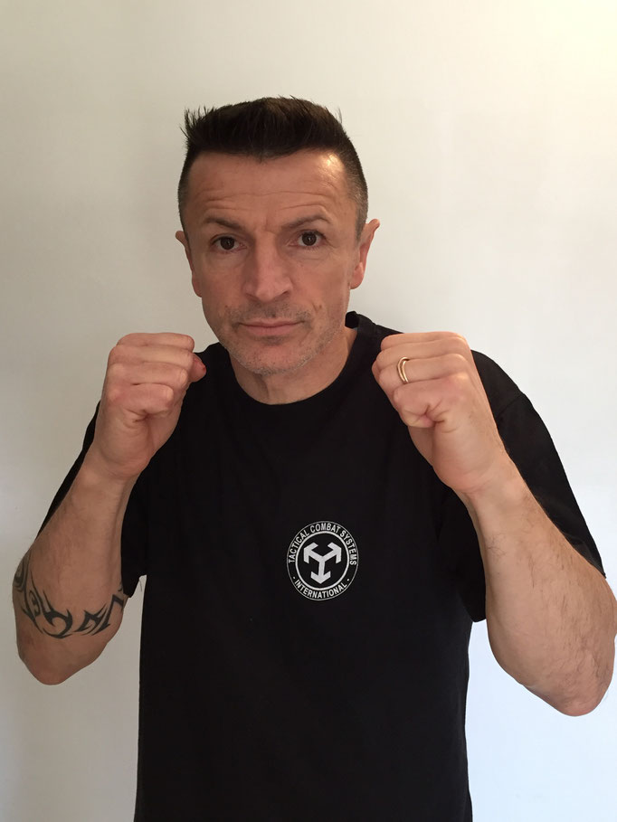 instructorat krav, Tonfa, bâton et protection rapprochée (TCKM). Ceinture noire full-contact Ceinture noire karaté contact Brevet moniteur fédéral en full-contact