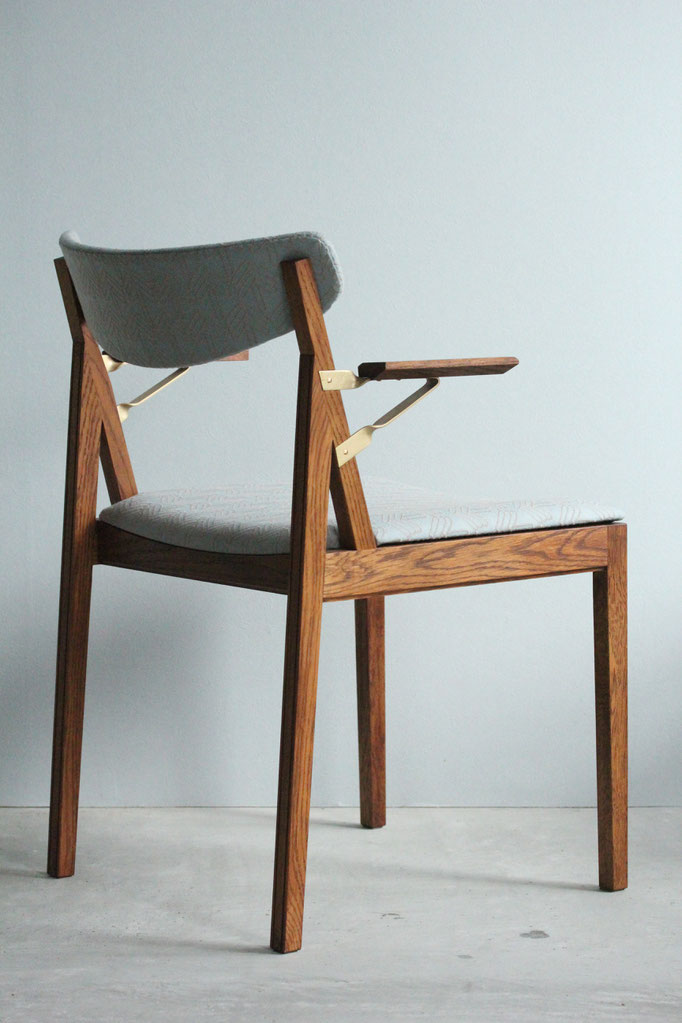 magical furniture 　様　座背　張り