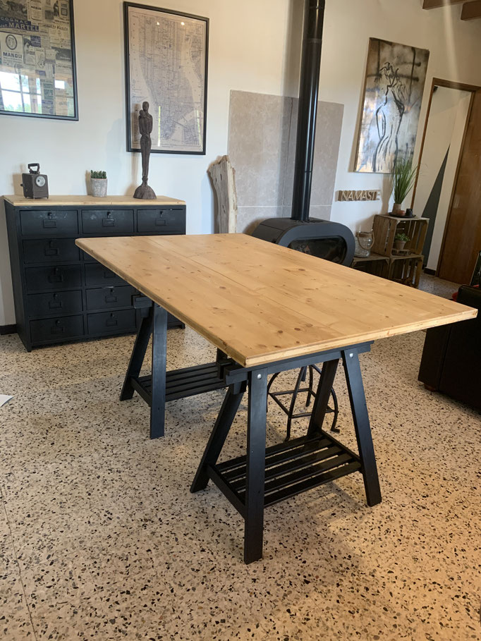 TABLES SUR MESURE EN CHÊNE MASSIF 