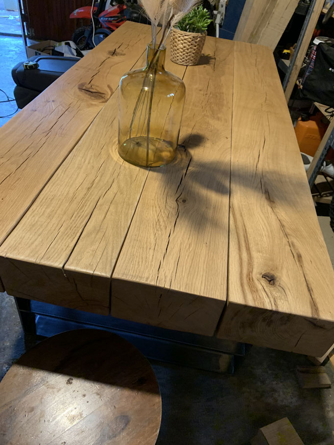 TABLES SUR MESURE EN CHÊNE MASSIF 
