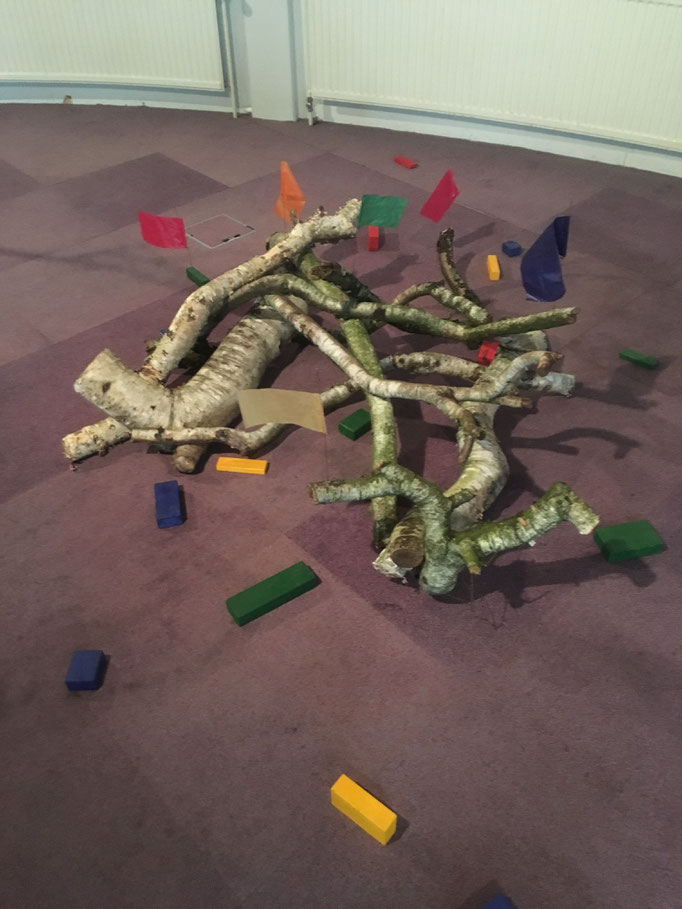 " Sehnsucht in die Zeit II ", 2019,  logs, wood, oil paint, copper wire, colloured tracing paper