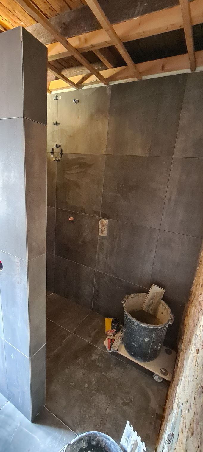 BTK Tegelzetters Venlo - tegelwerk wanden  - badkamer te Simpelveld