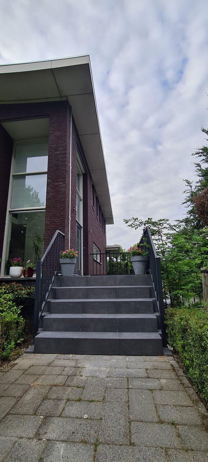 BTK Tegelzetters Venlo - trap en bordes te Venlo