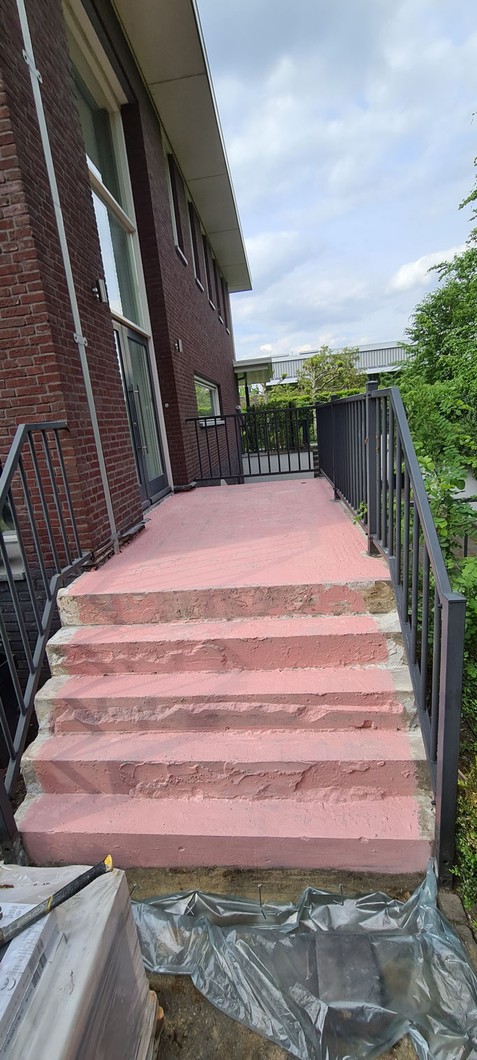 BTK Tegelzetters Venlo - trap en bordes te Venlo