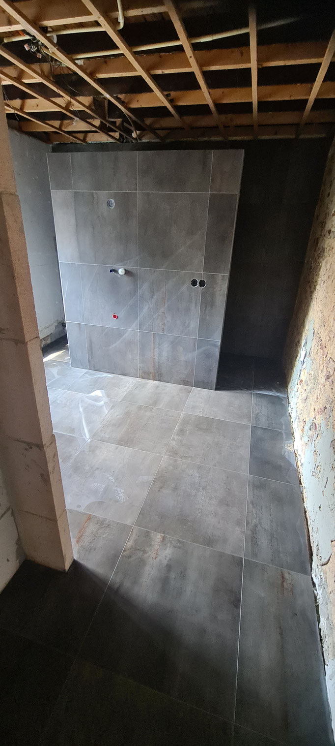 BTK Tegelzetters Venlo - kitwerk - badkamer te Simpelveld